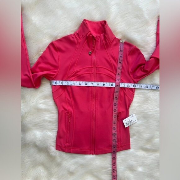 🆕Lululemon🍋 Define Cropped Jacket Colour Glaze Pink Sz 4 - Picture 9 of 10